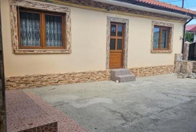 Casă cu 3 camere cu Canalizare în Brătianu - 6