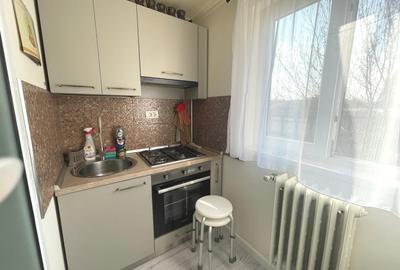 Apartament cu 3 camere decomandat, mobilat în Ampoi 3 - 3