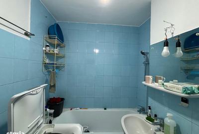Apartament cu 2 camere decomandat în Tractorul - 4