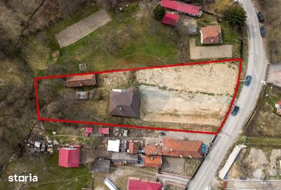 Casă cu 3 camere cu Teren 2497 Mp în Central - 5