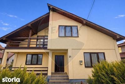 Casă cu 6 camere cu Teren 990 Mp în Ocna Șugatag - 1