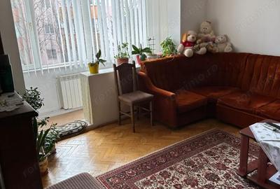 Apartament cu 4 camere decomandat în Steaua - 2