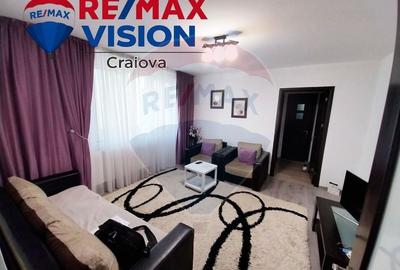 Apartament cu 3 camere semidecomandat, mobilat în Titulescu