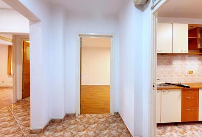 Apartament cu 3 camere decomandat în Tei - 18