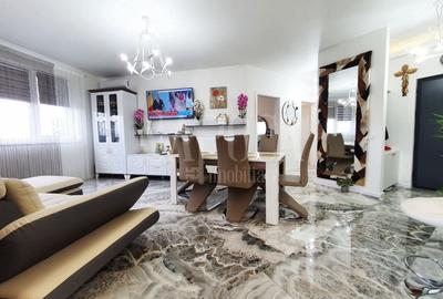 Apartament cu 3 camere semidecomandat în Florești