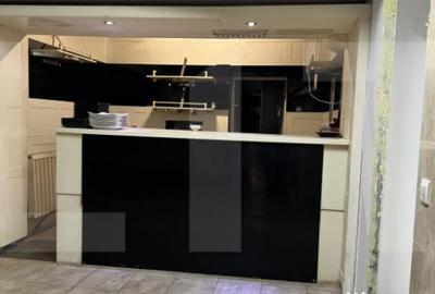 Spațiu comercial, de 40 mp, în Central - 4