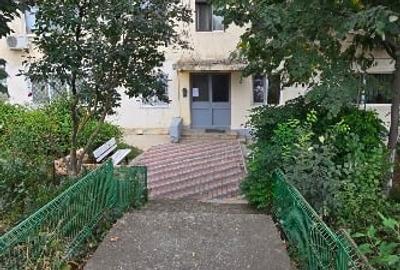 Vânzare apartament 2 camere et2 semidecomandat vis a vis de Carrefour - 1