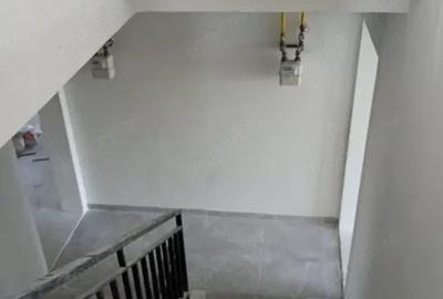 Apartament cu 3 camere decomandat în Micro 14 - 5