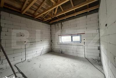 Casă cu 3 camere cu Teren 450 Mp în Malu Mare - 3