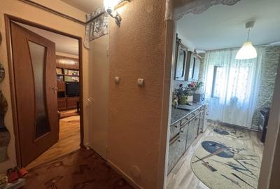 2 cam, etaj 2, 58 mp., decomandat, 2 balcoane, Cuza Voda - 7