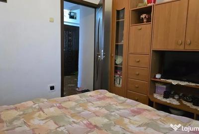 Apartament cu 3 camere decomandat în Minerul - 7