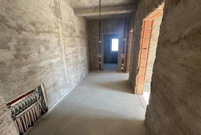 Apartament cu 3 camere decomandat în Urseni - 2