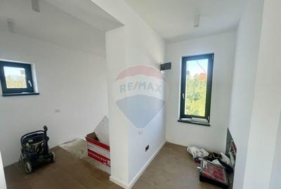 Casa / Vila cu 4 camere de vanzare in zona Nord - 16