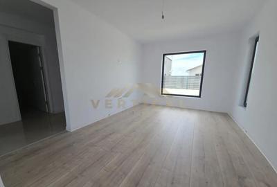 Casă cu 3 camere cu Canalizare în Berceni - 2