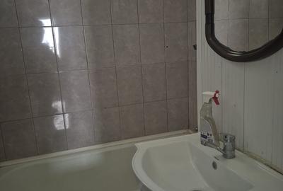 Apartament cu 3 camere decomandat în Dărmănești - 4