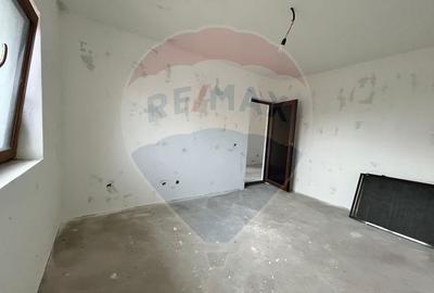 Casă individuală cu 5 camere cu Teren 1300 Mp în Lungulețu - 14