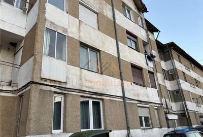 GARSONIERA SUNCUIUS ETAJUL/ 1 STR. TRAIAN VUIA