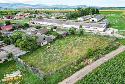 FILM! Apartament 2 camere,decomandat,cu garaj,1.400 mp teren,Let,Covasna - 3