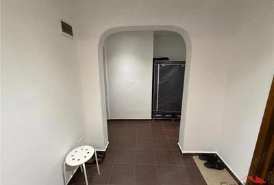 Garsoniera confort 1 , parter, 40mp, mobilata si utilata , B-dul Bucuresti - 10