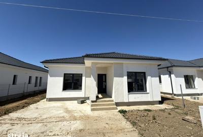 Casă cu 4 camere cu Teren 420 Mp în Bercu Roșu