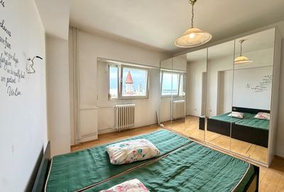 Apartament cu 4 camere semidecomandat în Complex Studențesc - 2