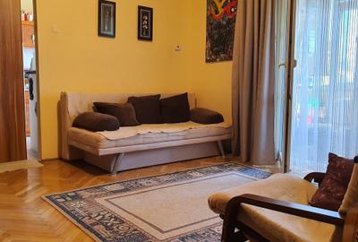 Apartament cu 2 camere semidecomandat în 22 Decembrie
