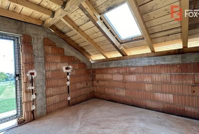 Duplex cu 4 camere cu Canalizare în Sânandrei - 9