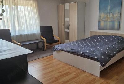 Apartament cu 4 camere decomandat în Torontalului