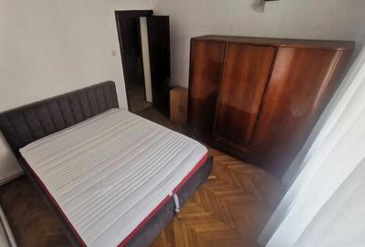 Apartament cu 4 camere decomandat în Central - 2