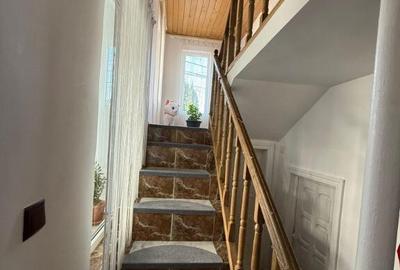 Casă cu 5 camere cu Teren 1269 Mp în Boldești - 2