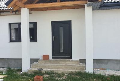 Casă cu 4 camere în Cihei