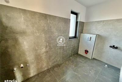 Casă cu 4 camere cu Teren 250 Mp în Miroslava - 2