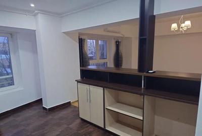 Apartament cu 4 camere decomandat, mobilat în Unirii