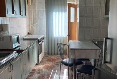 Apartament cu 3 camere decomandat în Crângași