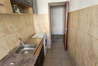 Apartament cu 2 camere semidecomandat în Ostroveni
