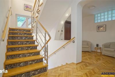 Casă cu 9 camere cu Teren 506 Mp în Centrul Istoric - 16