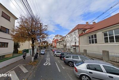 Garsonieră decomandată în Central