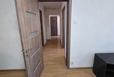 Apartament cu 2 camere decomandat în Vitan