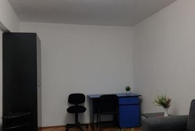 Apartament cu 2 camere decomandat în Lupeni