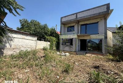 Casă cu 4 camere cu Teren 401 Mp în Central
