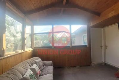 Casă cu 4 camere cu Teren 600 Mp în Lazu
