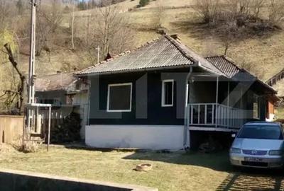 Casă cu 2 camere cu Teren 1380 Mp în Mănăștur