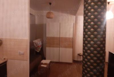 Garsonieră decomandată în Central
