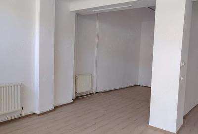 Spațiu comercial, de 120 mp, în Central - 1
