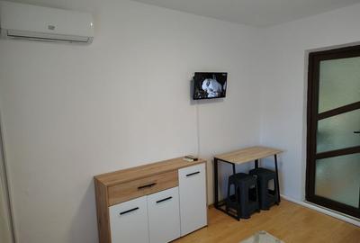 Garsonieră semidecomandată în CET - 6