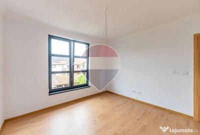 Casă cu 4 camere cu Teren 230 Mp în Central