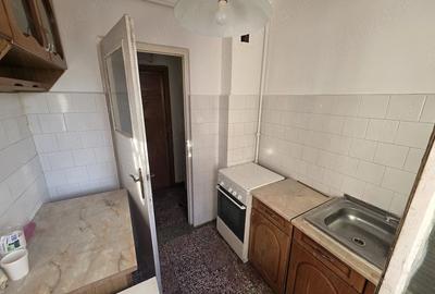 Apartament cu 3 camere decomandat în Circumvalațiunii