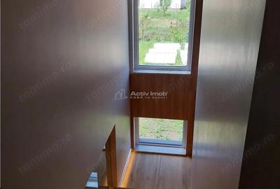 Casă cu 5 camere cu Teren 425 Mp în Stupini - 1