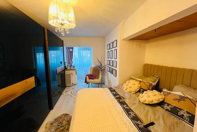 Apartament cu 2 camere decomandat, mobilat în Tractorul