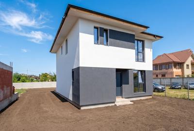 Casă cu 5 camere cu Teren 387 Mp în Central